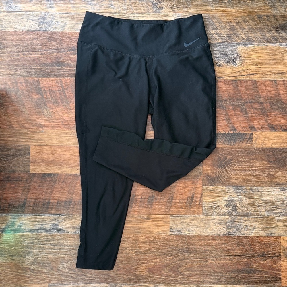 Nike Black Active Cropped Leggings Size Small Mesh bottoms